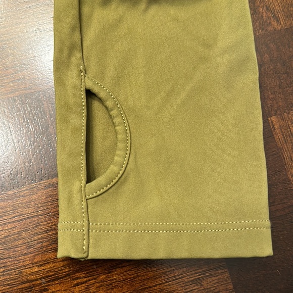 TLF cropped athletic top - Picture 4 of 4